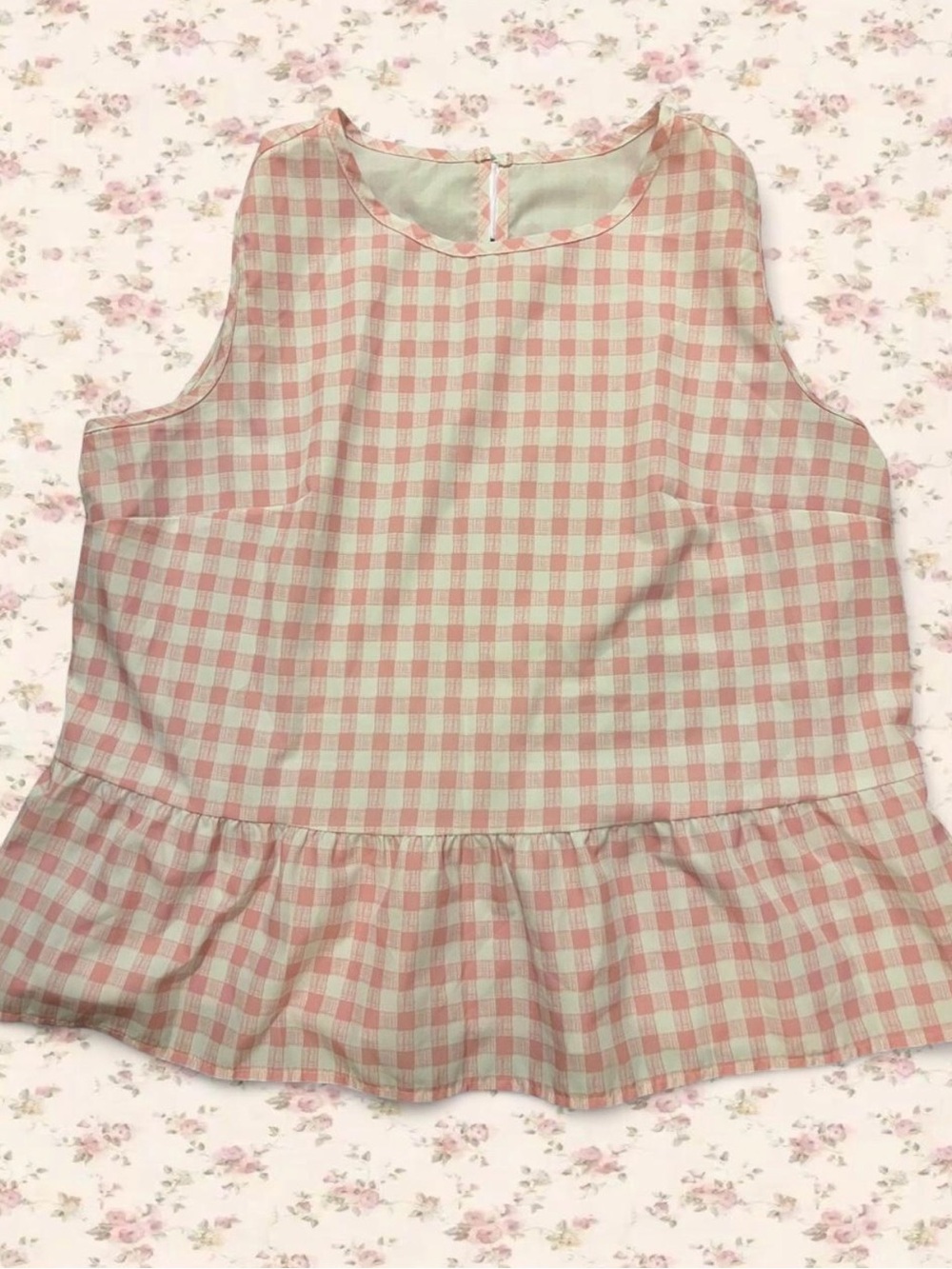SHEIN Pink and White Gingham Ruffled Tank Top! 🤍